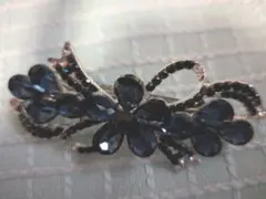 エレガントな花形バレッタ