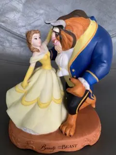 美女と野獣 オルゴール付きフィギュア 陶器 美女と野獣 ダンスシーン オルゴール フィギュアリン テーマパーク限定