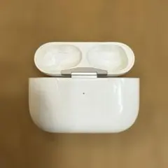 【純正品】AirPods pro 第二世代 lightningケース