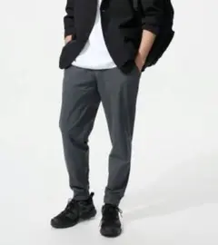 ユニクロ ☆ ウルトラストレッチアクティブジョガーパンツ ダークグレー L