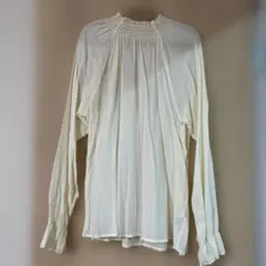 サマンサモスモスブルー、アイボリー フリル付き長袖シャツ