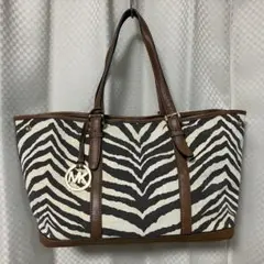 Item thumbnail for item 3d35b4ce-ca2e-431b-af57-c23c918fa393