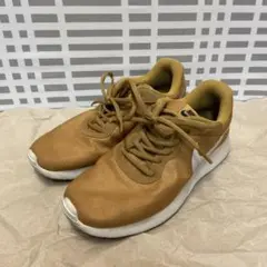 ゴールド スニーカー