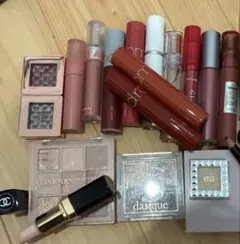 Item thumbnail for item ffb8c1b4-1082-40ee-881b-9a3cab2725bb