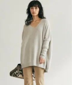 美品　ガリャルダガランテ　ラクーン　オーバーニット　Vネック　F