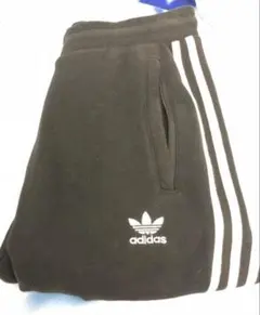 adidas originals トラックパンツ