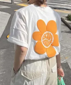 CPCM 立体ぷくぷく花ロゴＴシャツ 半袖 オーバーサイズのサムネイル