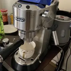 デロンギエスプレッソメーカー デディカ EC680M ステンレス製ミルク