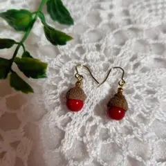 天然石赤珊瑚のどんぐりピアス　ハンドメイド