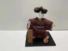 木目込人形 赤色の着物