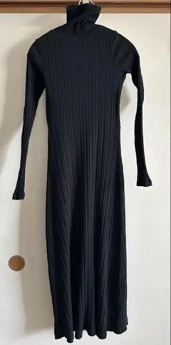ZARA リブデザイン ブラックロングワンピース