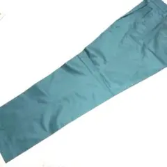 モスグリーン カーゴパンツ