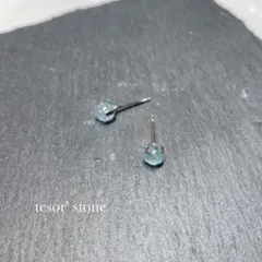 小さな　アクアマリン　天然石一粒ピアス/サージカルステンレス