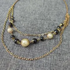 【フォロー割5%オフ❗️】3連ネックレス　ゴールド　ビーズ　黒　レディース