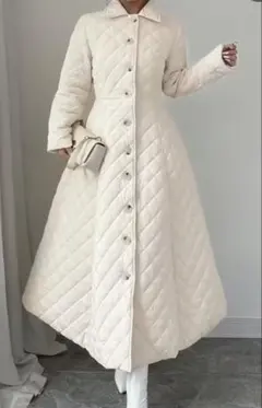 最終値下げ　[新品未使用] キルティングデザイン　ロングコート　暖かい