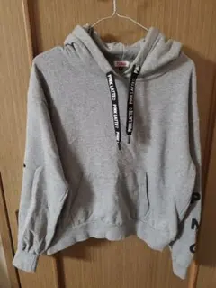 ピンクラテ グレー パーカー M