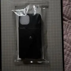 3coins iPhone 13/14用　ブラックケース　カードポケット付き