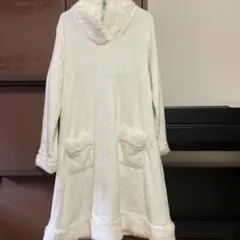 ルームウェア　白色　モフモフ