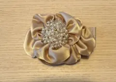 新品未使用⭐️フラワー　ヘアクリップ ベージュ パール　ビーズ