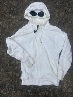 CP company ホワイト　ロゴパーカー　　レンズ付き 2026年最新】C.P. Company カラー：ホワイト系 メンズ パーカーの人気
