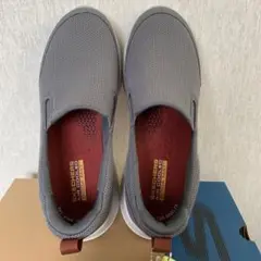 スケッチャーズ スリッポン
