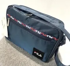 新品　FILA ショルダー バッグ 軽い　ポケット充実のサムネイル