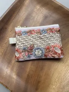 Item thumbnail for item 28e5da3c-6ea0-40f1-a915-1e29e591a233