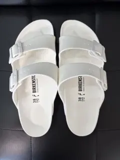 新品　BIRKENSTOCK サンダルアリゾナEVA24.5cmホ ワイトのサムネイル