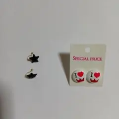 星形ピアス　　白赤かわいいピアス