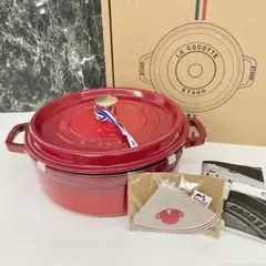 【新品】staub 26cm チェリー　ココットラウンド　ミトン付 新品 Staub ココットラウンド チェリー 26㎝ ミトン、シリアルナンバー