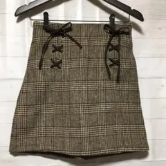 新品　イング　INGNIチェック柄ミニスカート　台形　リボン　Mサイズ