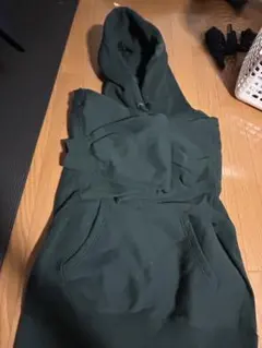 GU ダークグリーン フード付きパーカー