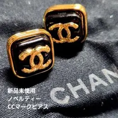 新品未使用　　ノベルティ CCマーク スクエア ピアスのサムネイル