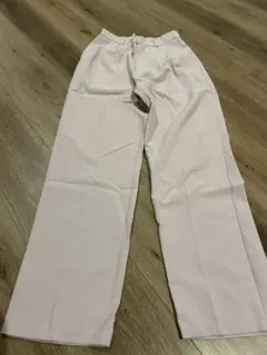 ピンク ストレートパンツ Mサイズ