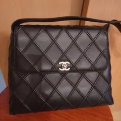 CHANEL 黒 レザー キルティング ショルダーバッグ