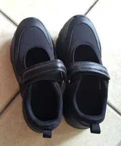 GU　ボリュームシューズ　ブラック ベルト付きスニーカー