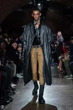 【美品】JohnLawrenceSullivanシンメトリーカラーシャツ【46】 美品JohnLawrenceSullivanシンメトリーカラーシャツ46 JOHN