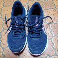 Item thumbnail for item 37a3687b-59f9-42b7-bfed-cb9632c717e5