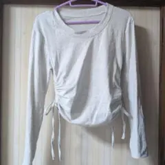 グレー ギャザー付き 長袖トップス