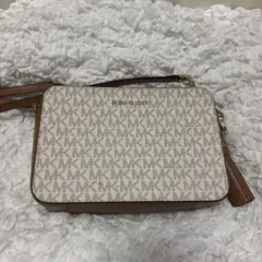 Michael Kors MKロゴショルダーバッグ