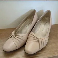 RIZ Comfort ベージュ ツイストパンプス