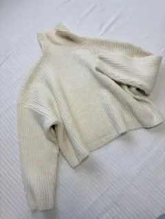 ミラオーウェン 両畦ボリューム短丈タートルニット ホワイト S