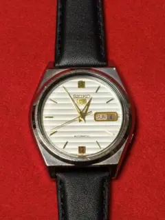美品 SEIKO5 自動巻き時計のサムネイル