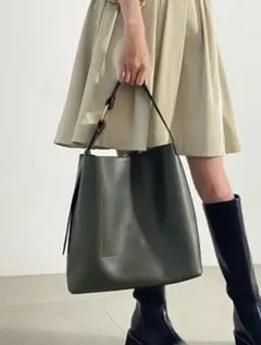 LAKOLEショルダーバッグ カーキ ウッドハンドル - メルカリ