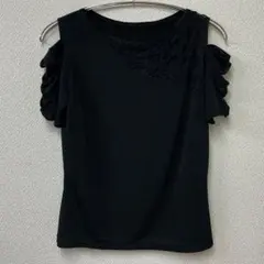 レース装飾付き黒フリル袖Tシャツ◎のサムネイル