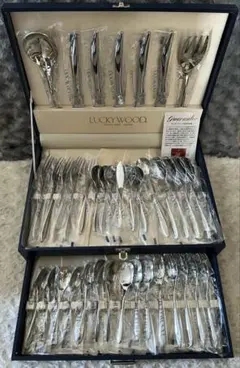 Item thumbnail for item 4552ef9d-756f-43c2-b4c8-5dc2f2c32253