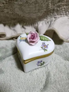 【未使用】Herend ヘレンド ミルフルール　ハートボックス小物入れ 陶磁器