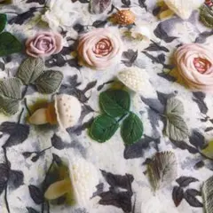 1㍍長　花パールきのこ柄の綿シーチングプリント生地ハギレ布