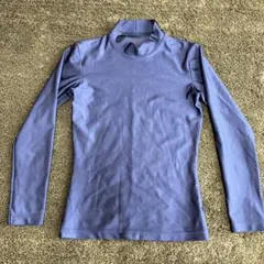 アンダーシャツ　長袖　紺色ネイビー　130-140cm