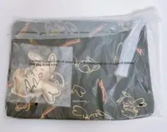 シュウウエムラ　ポケモン　ノベルティポーチとチャーム